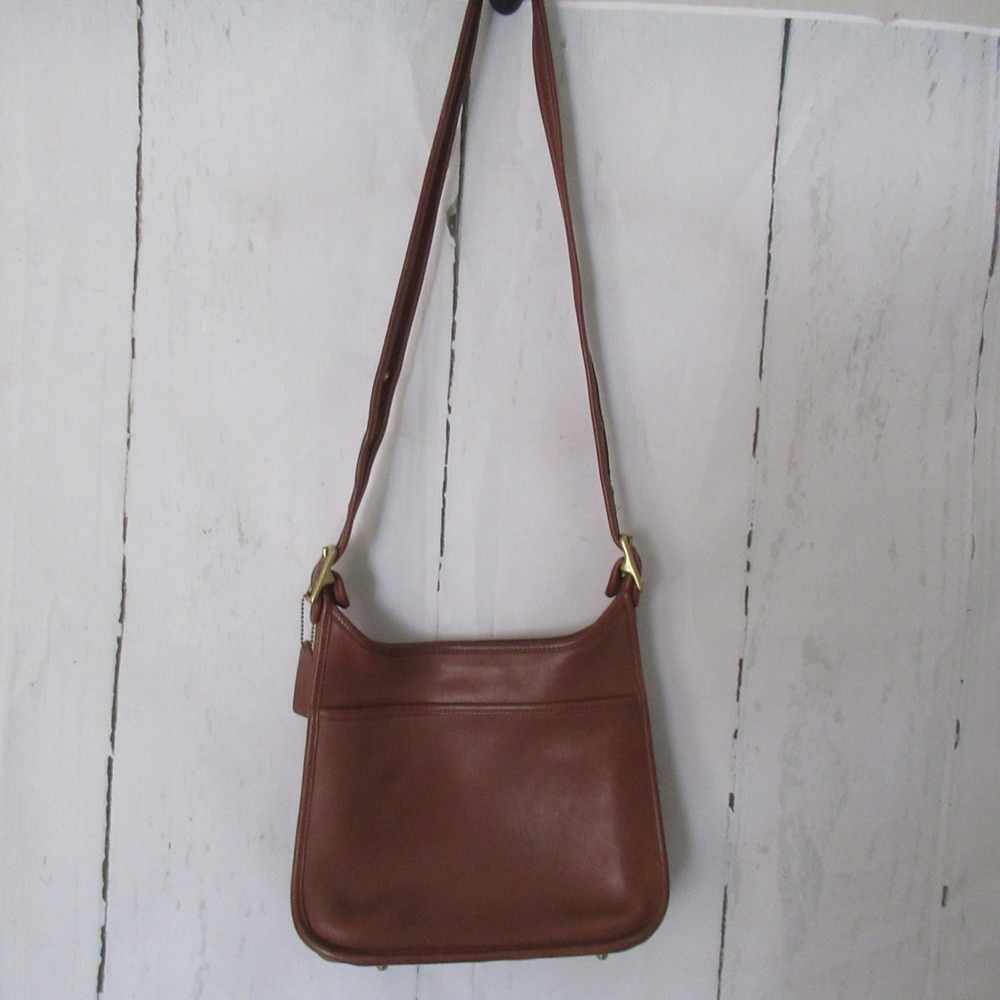 Vintage Y2K Coach Legacy Crossbody Bag 9966 British Tan Leather Zip Top